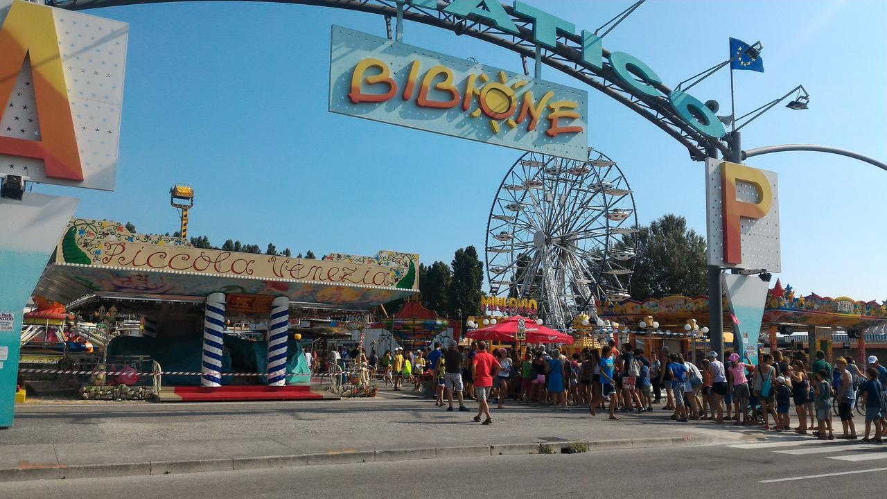 Aparthotel Pineda Bibione Kültér fotó